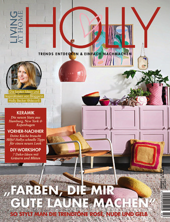 Living at Home Holly - deutsch